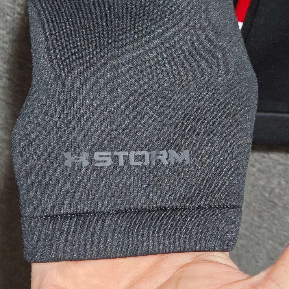 Under Armor Storm Drive Hybrid 1/4 Zip Sweater University Wisconsin Madison Sz M